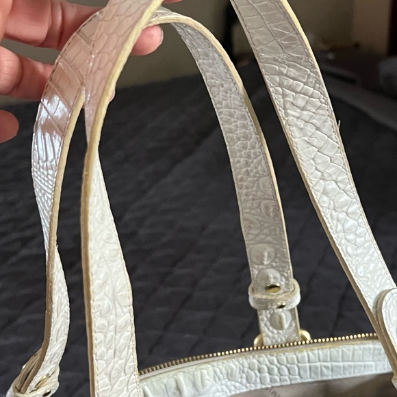 X sold x Brahmin handbag EUC Oyster color - Picture 10 of 12